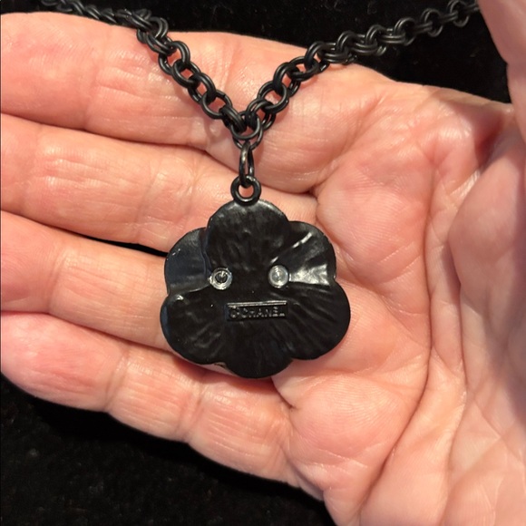 Black and White CC Flower Pendant Necklace - Picture 3 of 5